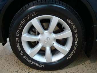 2005 Infiniti FX35 Pictures