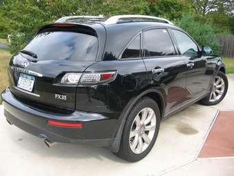 2005 Infiniti FX35 Photos