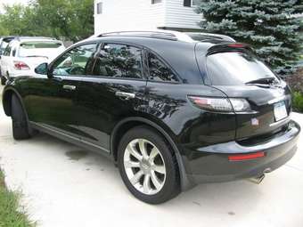 2005 Infiniti FX35 Photos