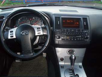 2005 Infiniti FX35 Photos