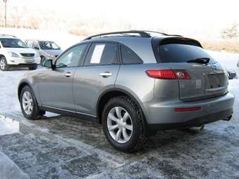 2005 Infiniti FX35 Photos