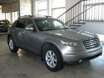 2005 Infiniti FX35 Photos