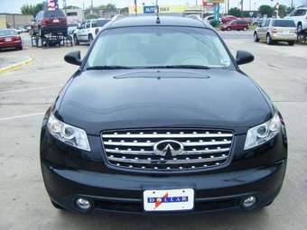 2005 Infiniti FX35 Photos