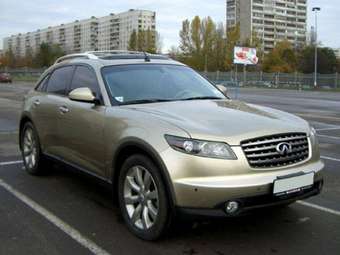 2005 Infiniti FX35 Photos