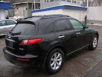 2005 Infiniti FX35 Images