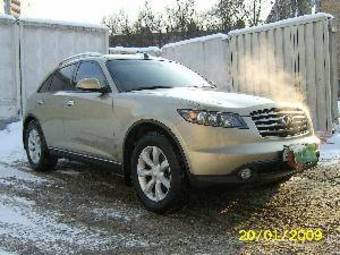 2005 Infiniti FX35 Photos