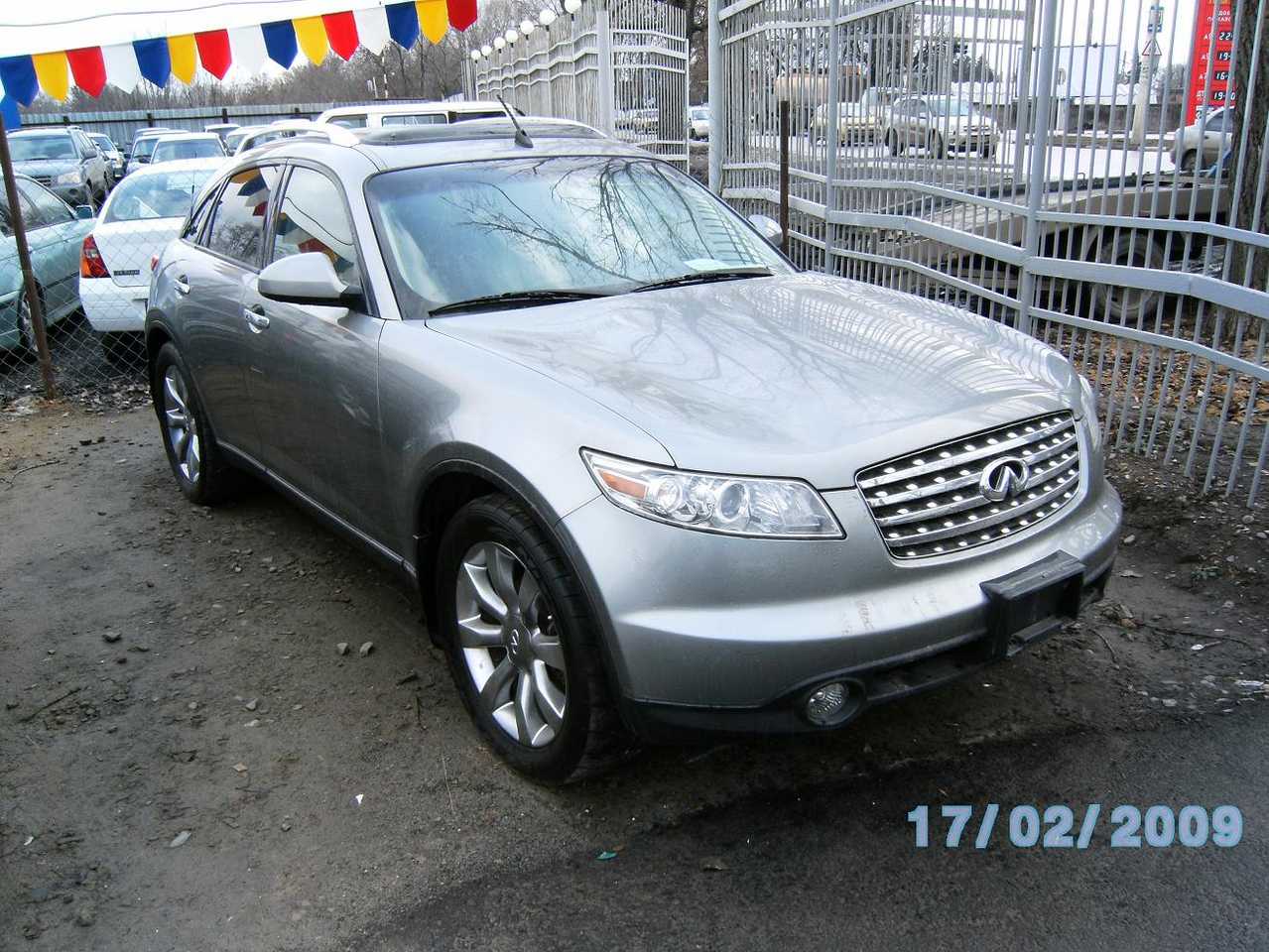 2005 Infiniti FX35