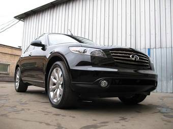 2005 Infiniti FX35 Pics