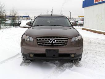 2005 Infiniti FX35 Photos