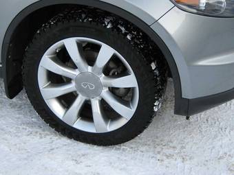 2005 Infiniti FX35 Pictures