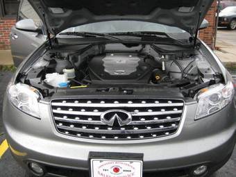 2005 Infiniti FX35 Photos