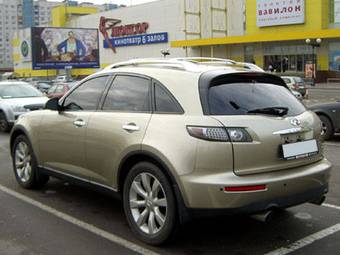 2005 Infiniti FX35 Photos