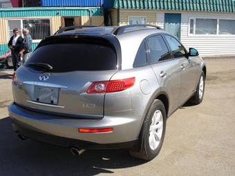 2005 Infiniti FX35 Pics