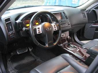2005 Infiniti FX35 Pictures