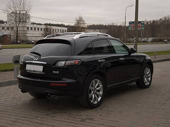 2005 Infiniti FX35 Photos