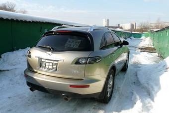 2005 Infiniti FX35 Photos