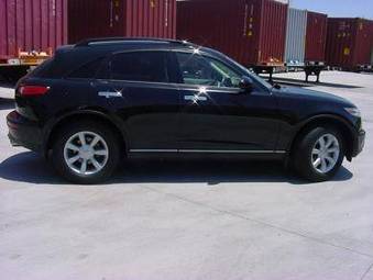 2005 Infiniti FX35 Photos