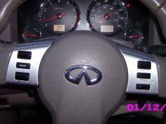 2005 Infiniti FX35 Photos