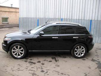 2005 Infiniti FX35 Photos