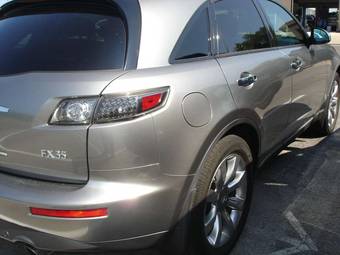 2005 Infiniti FX35 Photos