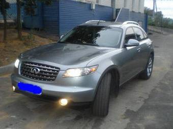 2005 Infiniti FX35 Photos