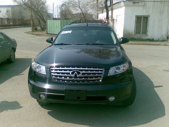 2005 Infiniti FX35 Images
