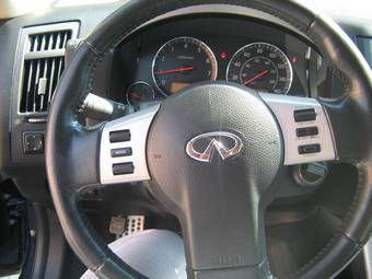2005 Infiniti FX35 Pictures