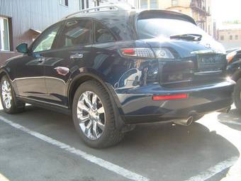 2005 Infiniti FX35 Photos