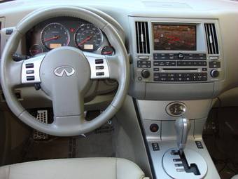 2005 Infiniti FX35 Photos