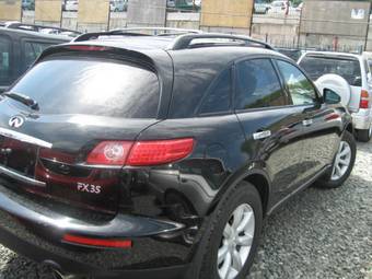 2005 Infiniti FX35 Photos