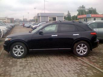 2005 Infiniti FX35 Photos