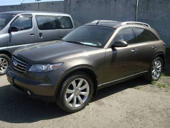 2005 Infiniti FX35 Photos