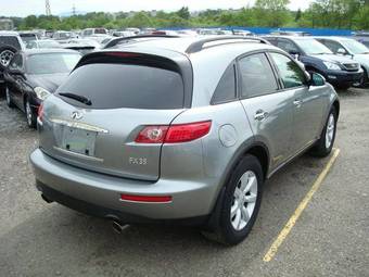 2005 Infiniti FX35 Photos