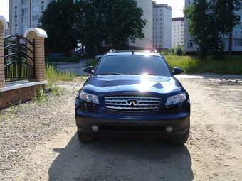 2005 Infiniti FX35 Pictures