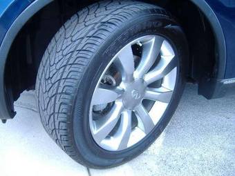 2005 Infiniti FX35 Pictures