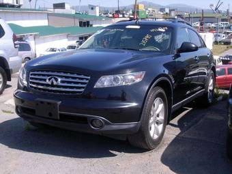 2005 Infiniti FX35 Photos