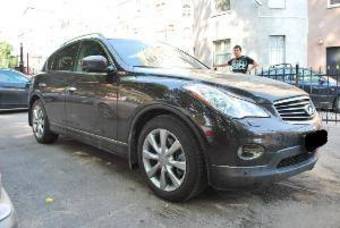 2008 Infiniti FX35 Pictures