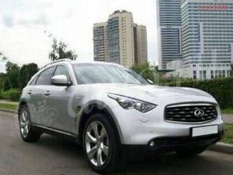 2009 Infiniti FX35 Photos