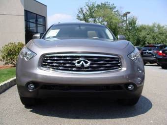 2009 Infiniti FX35 Pics