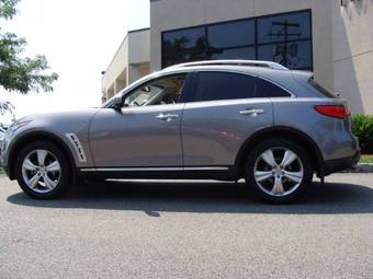 2009 Infiniti FX35 Pictures