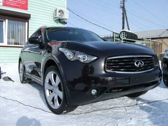 2009 Infiniti FX35 Photos