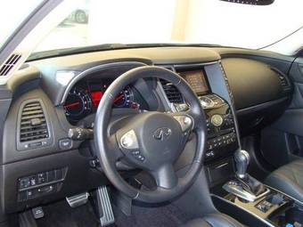 2009 Infiniti FX35 Images