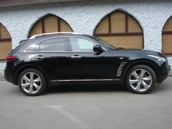 2009 Infiniti FX35 Photos