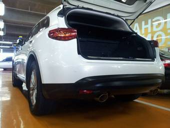 2010 Infiniti FX35 Photos