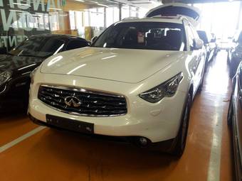 2010 Infiniti FX35 Pics