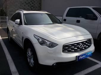 2010 Infiniti FX35 Photos