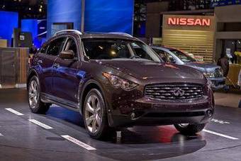 2010 Infiniti FX37 Pictures
