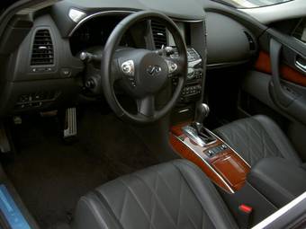 2010 Infiniti FX37 Images