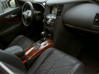 2010 Infiniti FX37 Pictures