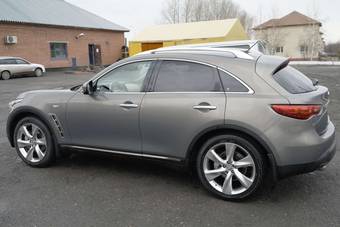2010 Infiniti FX37 Pictures